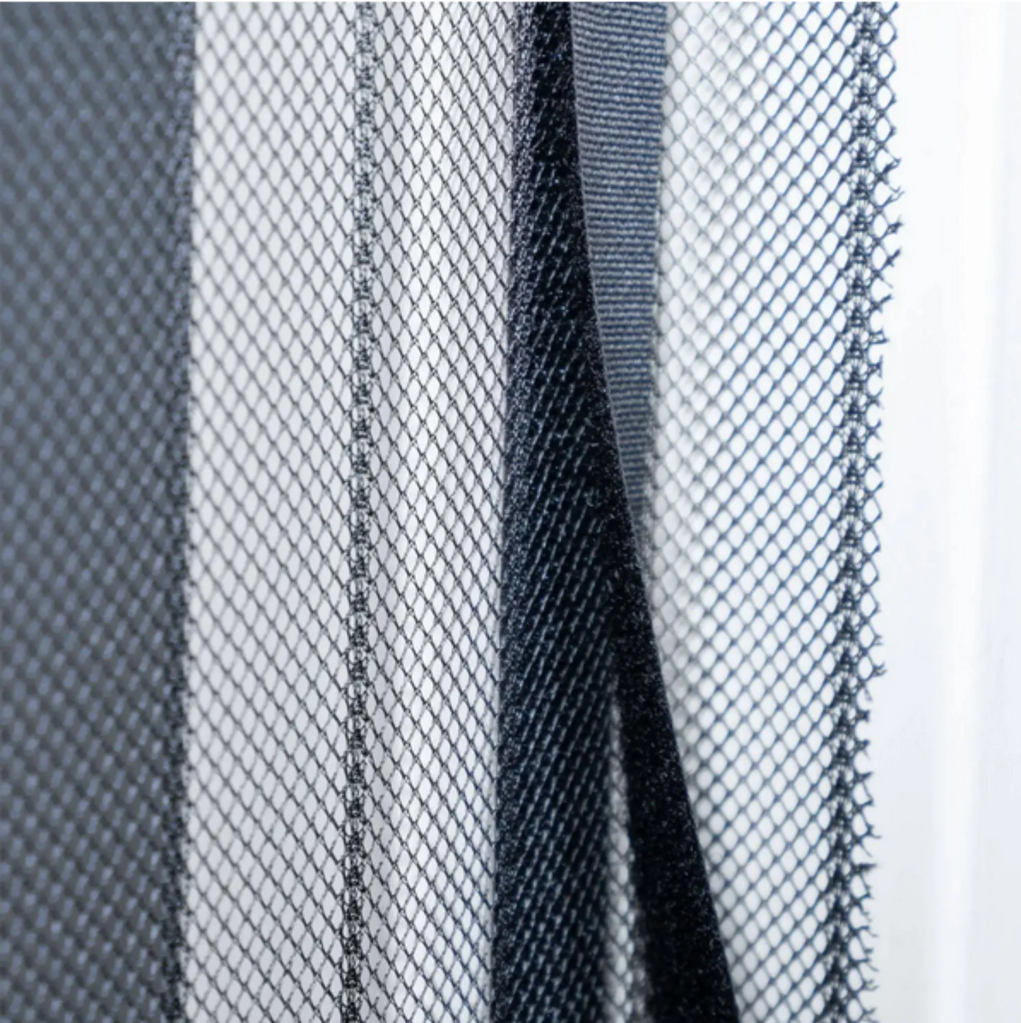 Bug Blocker - Magnetic Door Fly Screen - Image 6