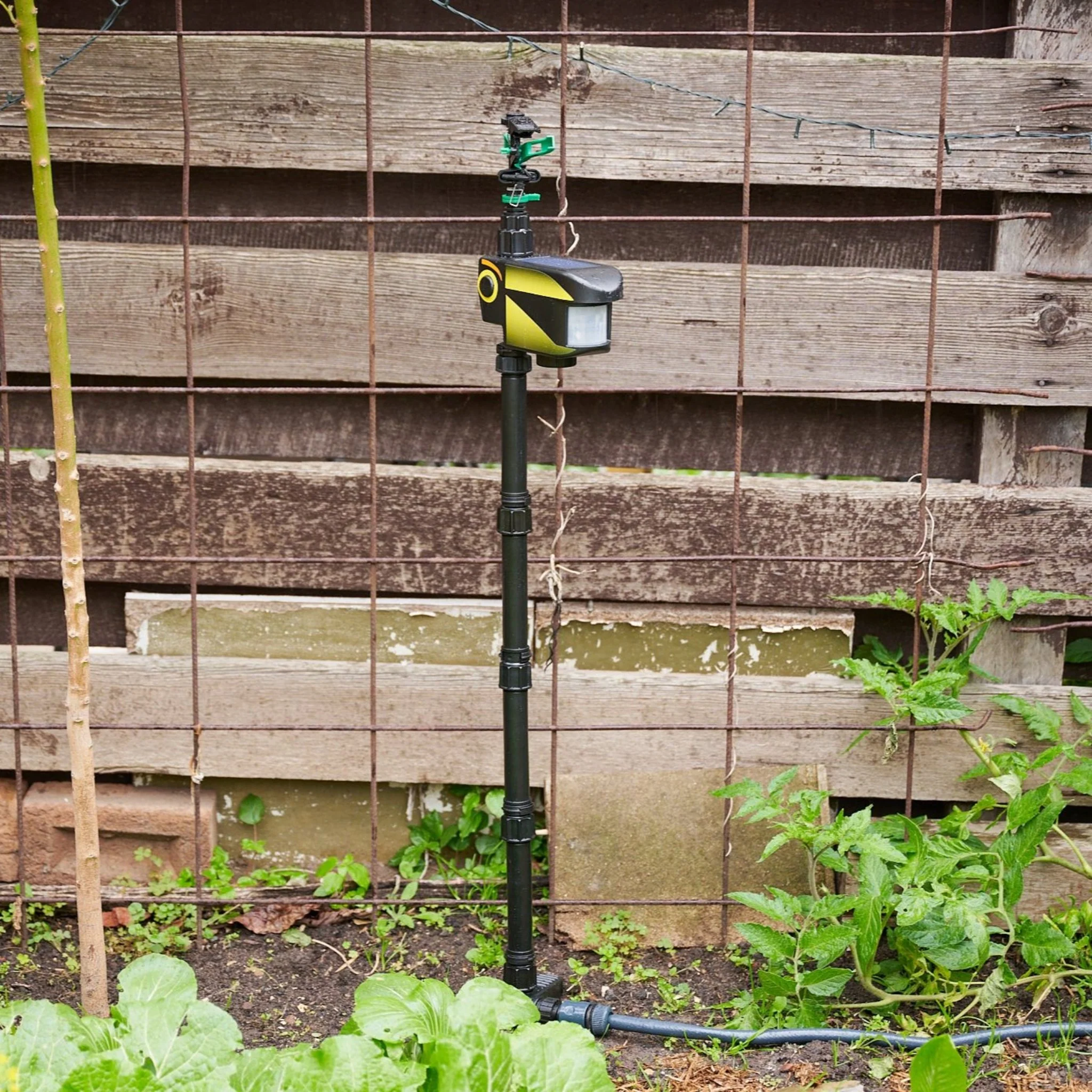 Garden Sentinel - Motion-Activated Pest Repeller Sprinkler (Solar Powered) - Image 16