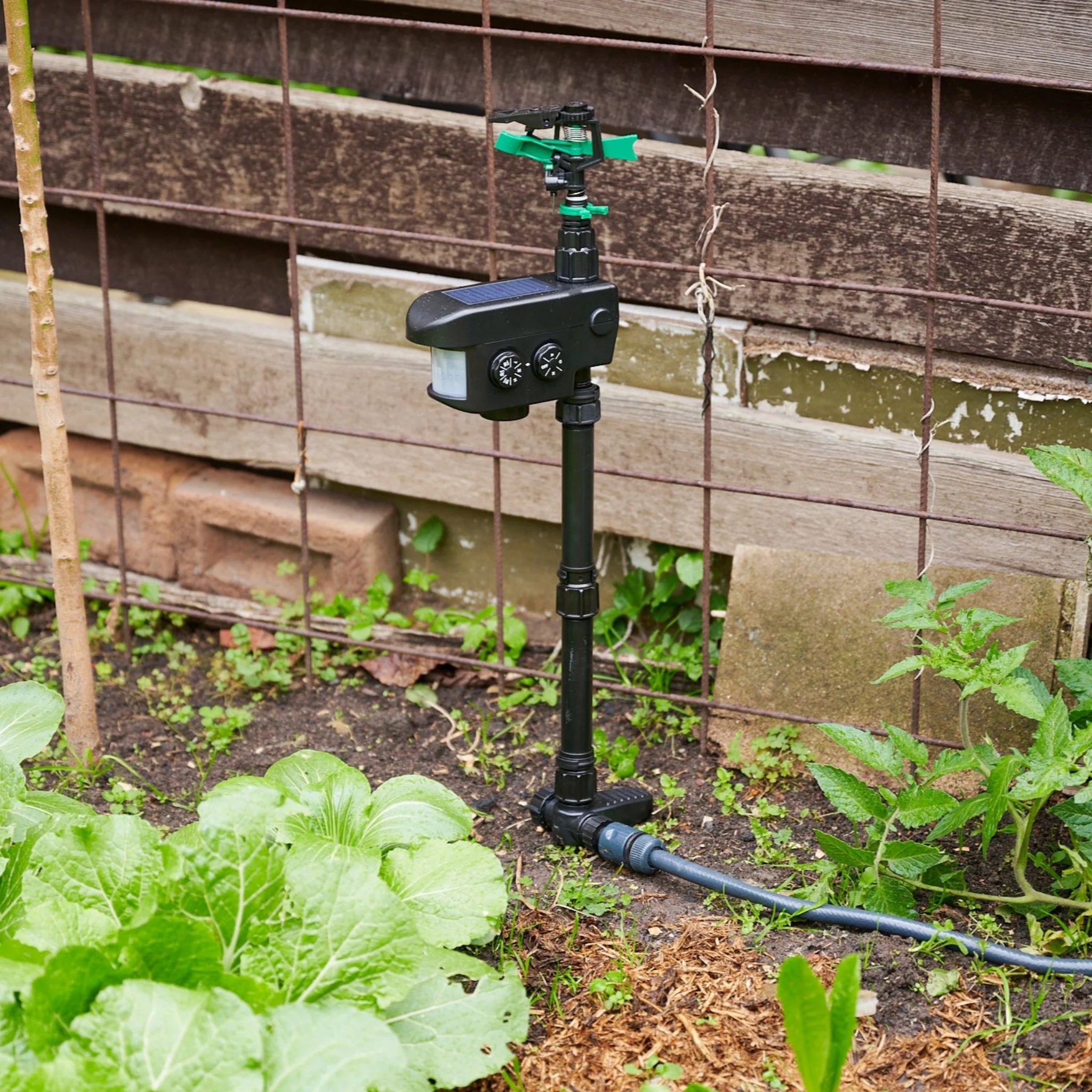 Garden Sentinel - Motion-Activated Pest Repeller Sprinkler (Solar Powered) - Image 17