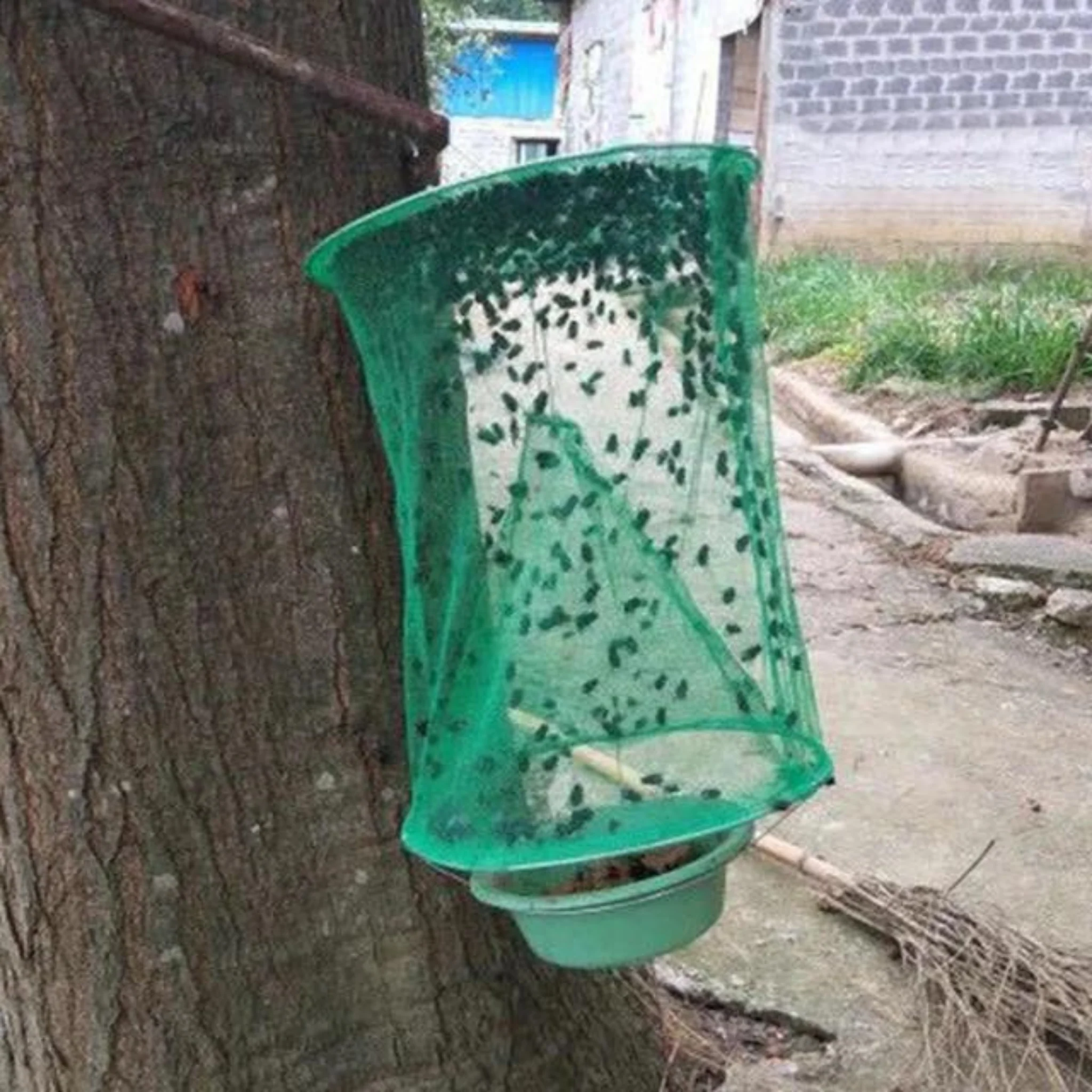 Envirobug Eco-Friendly Hanging Fly Trap Bag (Pack of 2) - Image 4