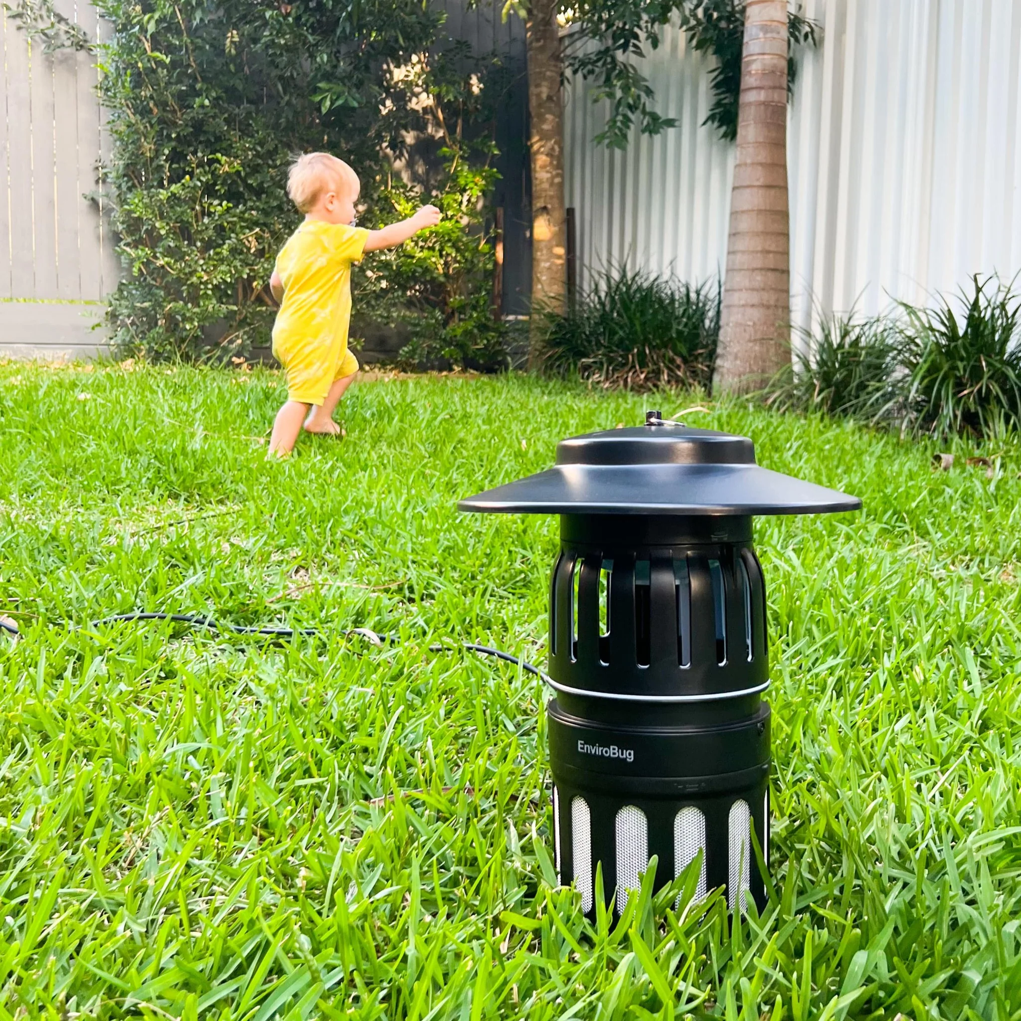 Heavy Duty Outdoor Mosquito Mozzie Trap (Super Low Voltage) - Image 8