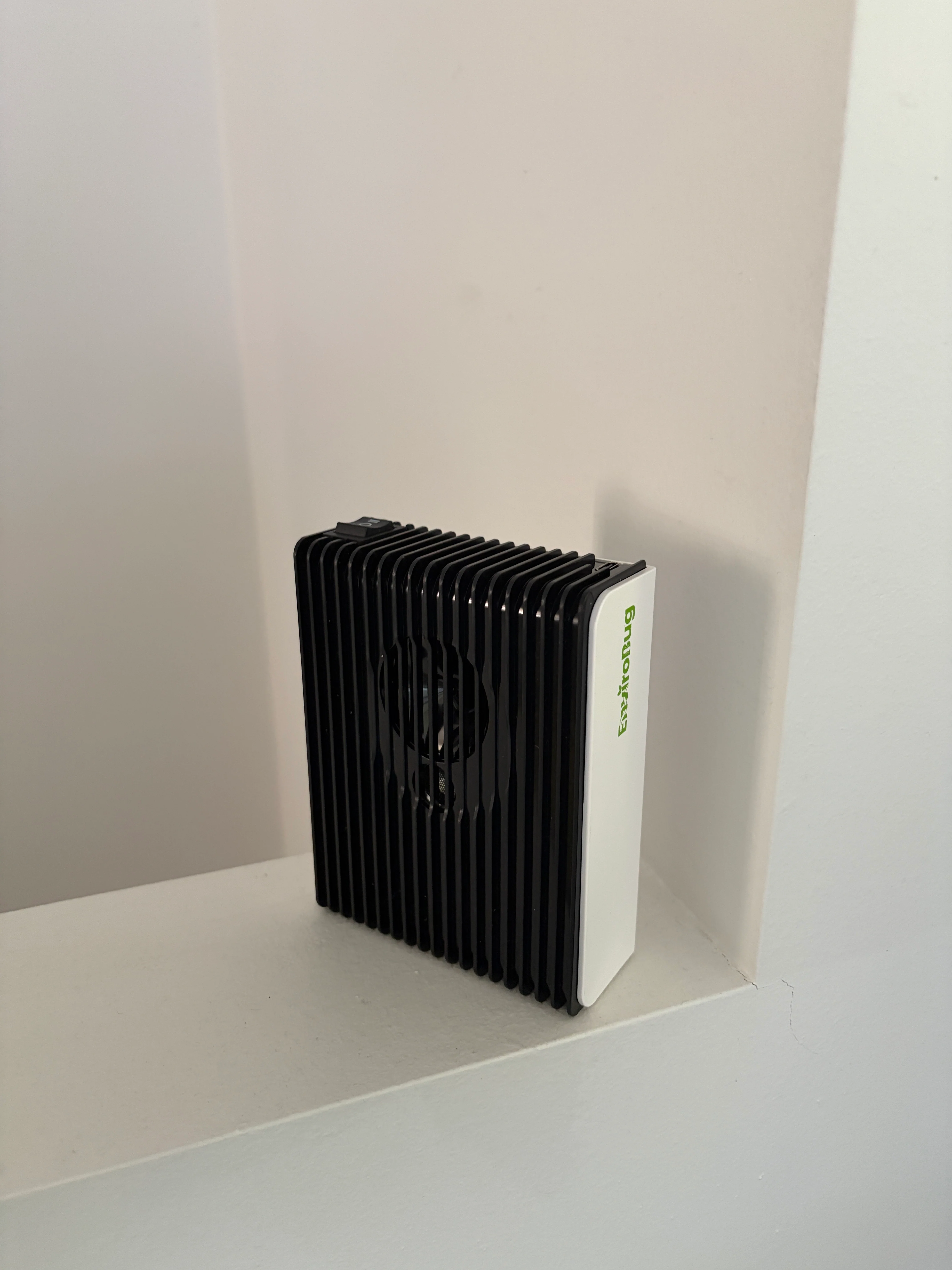 Wireless Rechargeable Ultrasonic Pest Repeller (7-day battery life!) - Image 3